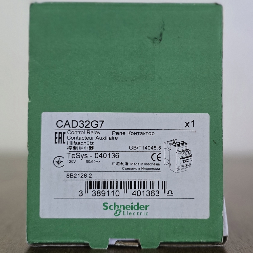 TeSys Deca control relay, 3 NO and 2 NC, 600 V, 120 VAC 50/60 Hz coil